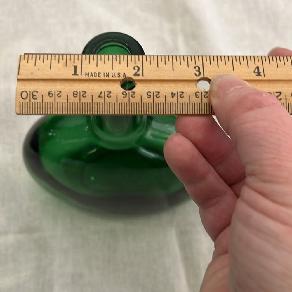 Vintage green glass bottle - Picture 5 of 6